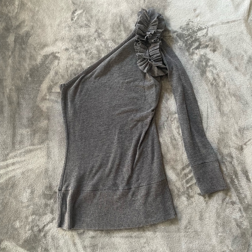 Beautiful grey top